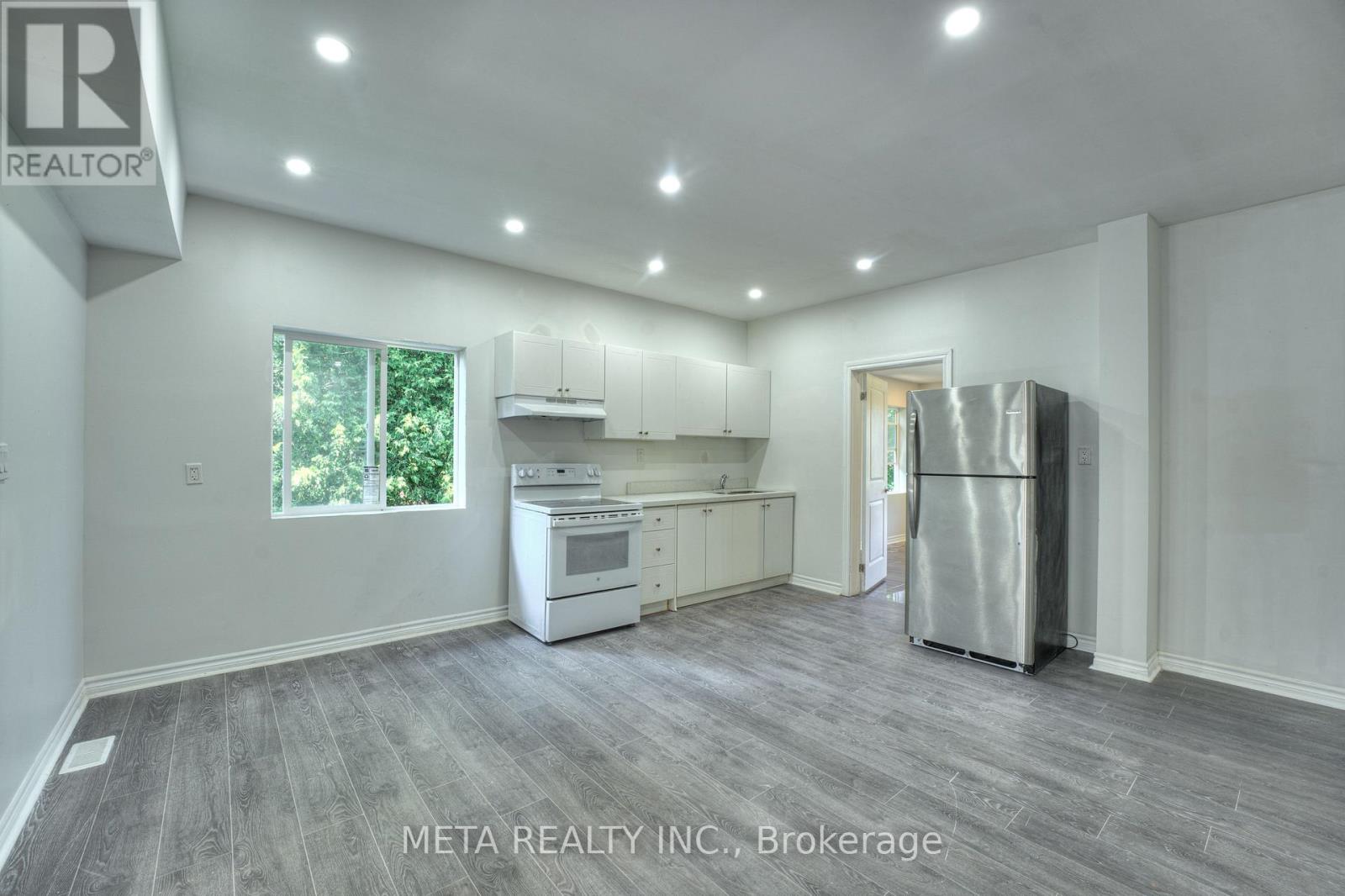 35 Duncombe Boulevard, Toronto, Ontario  M1M 3A4 - Photo 14 - E12549066