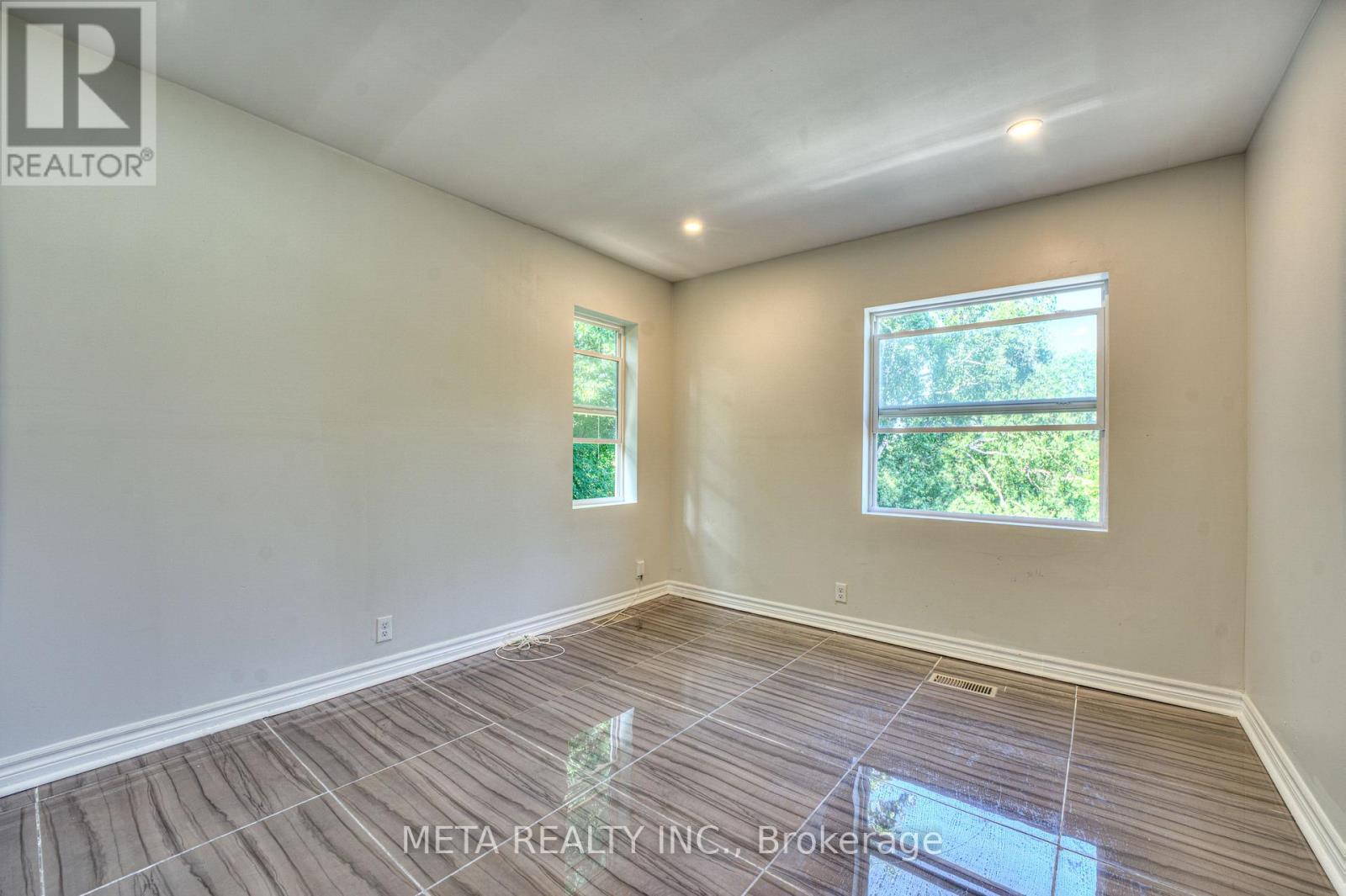 35 Duncombe Boulevard, Toronto, Ontario  M1M 3A4 - Photo 22 - E12549066