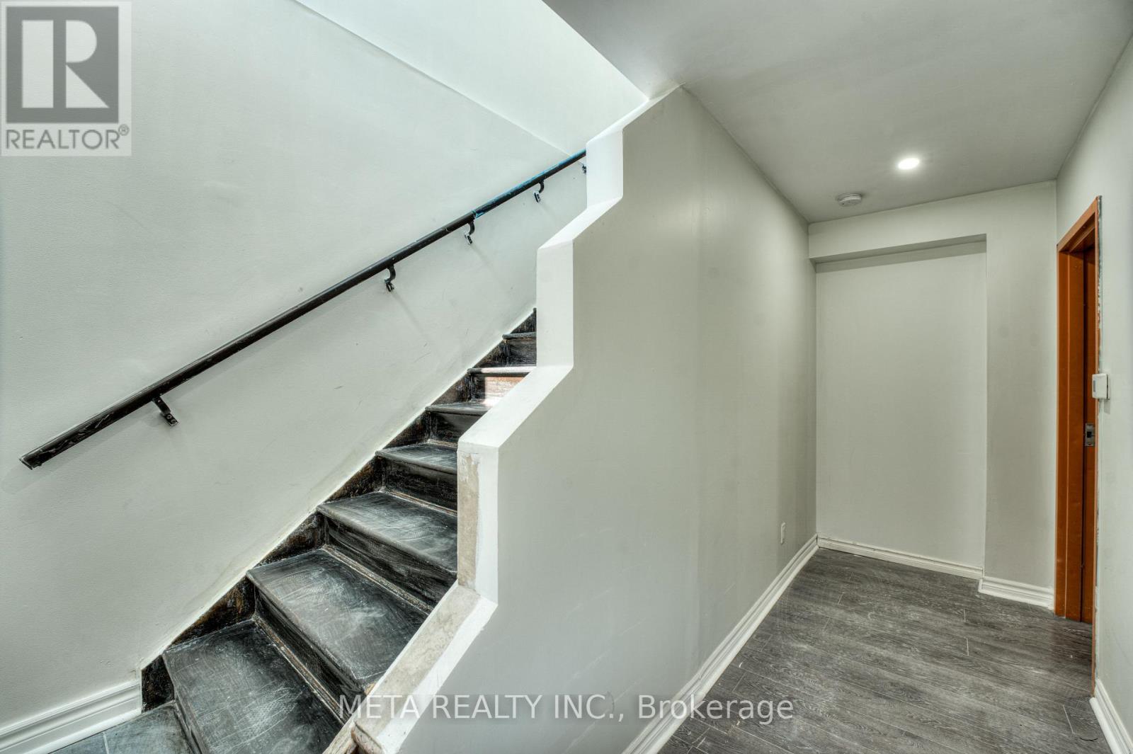 35 Duncombe Boulevard, Toronto, Ontario  M1M 3A4 - Photo 5 - E12549066