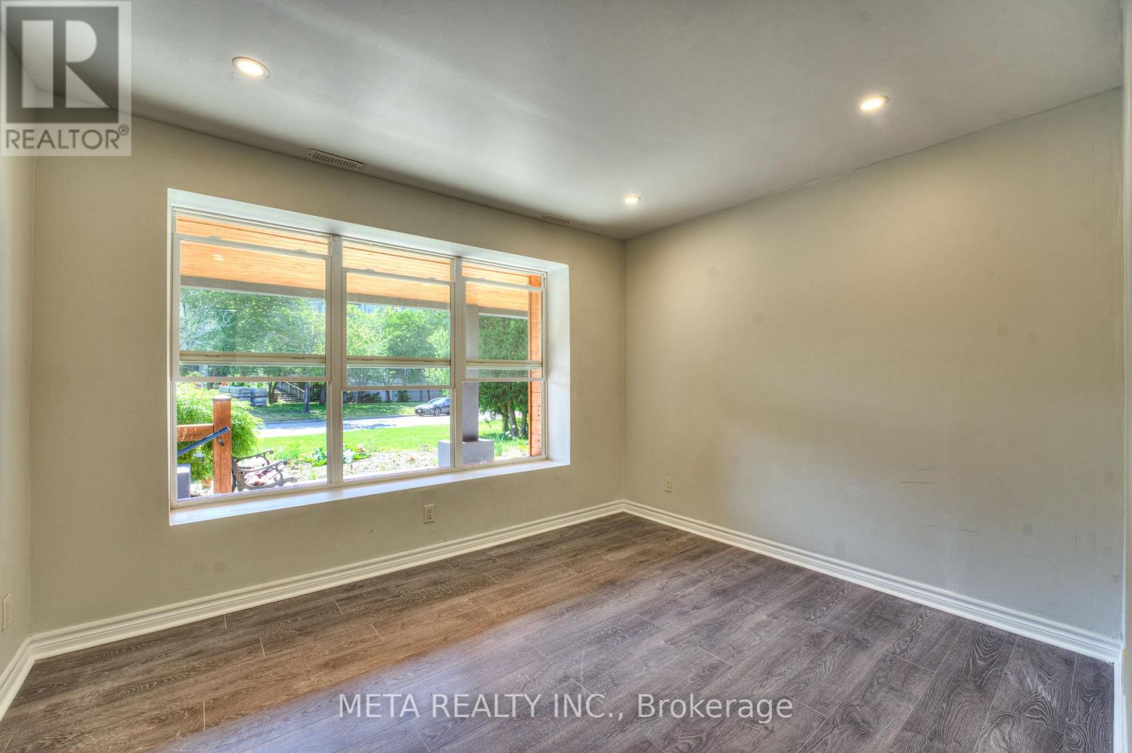 35 Duncombe Boulevard, Toronto, Ontario  M1M 3A4 - Photo 8 - E12549066