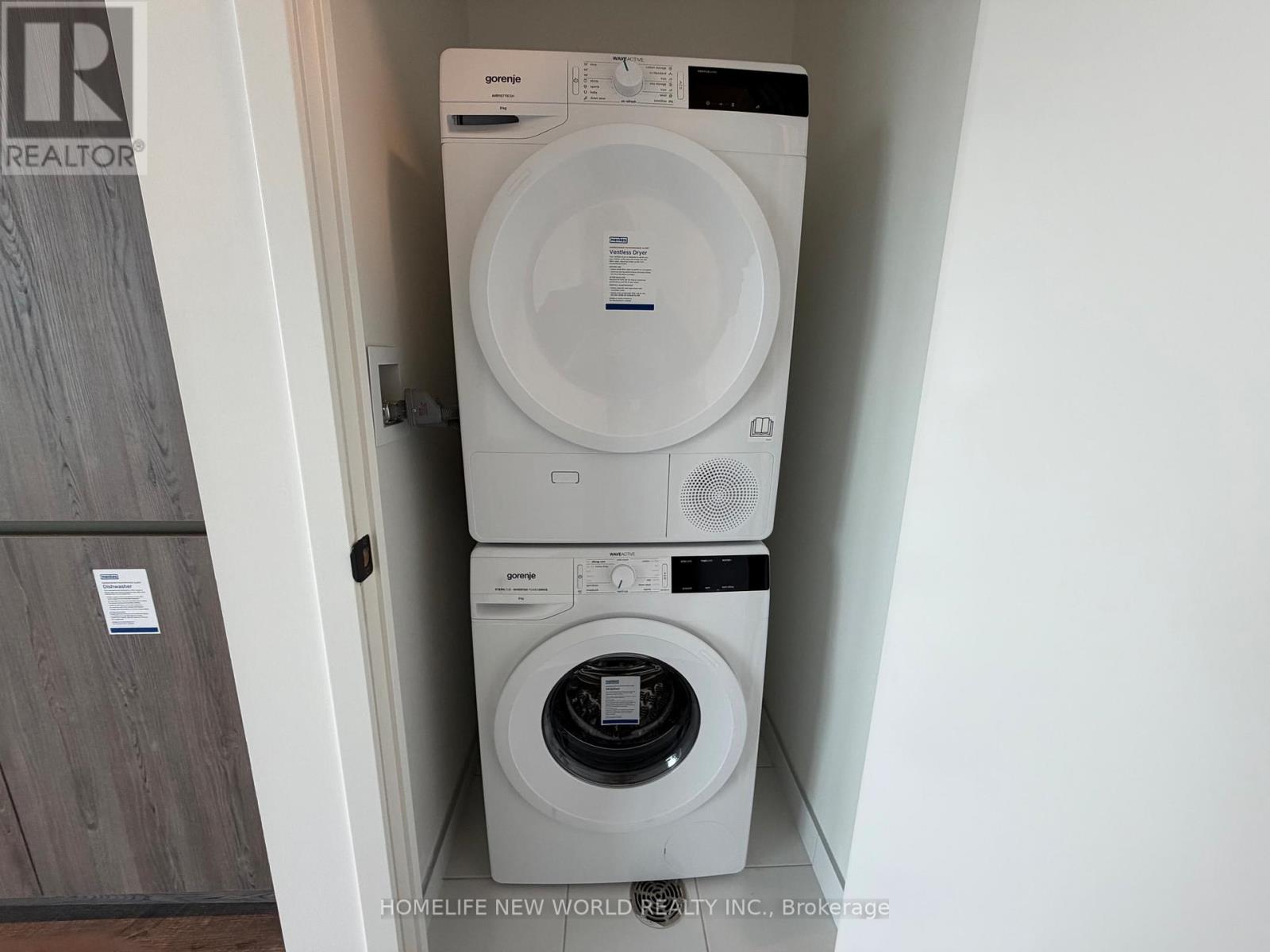 1506 - 8 Interchange Way, Vaughan, Ontario L4K 0R2 - Photo 12 - N12549070