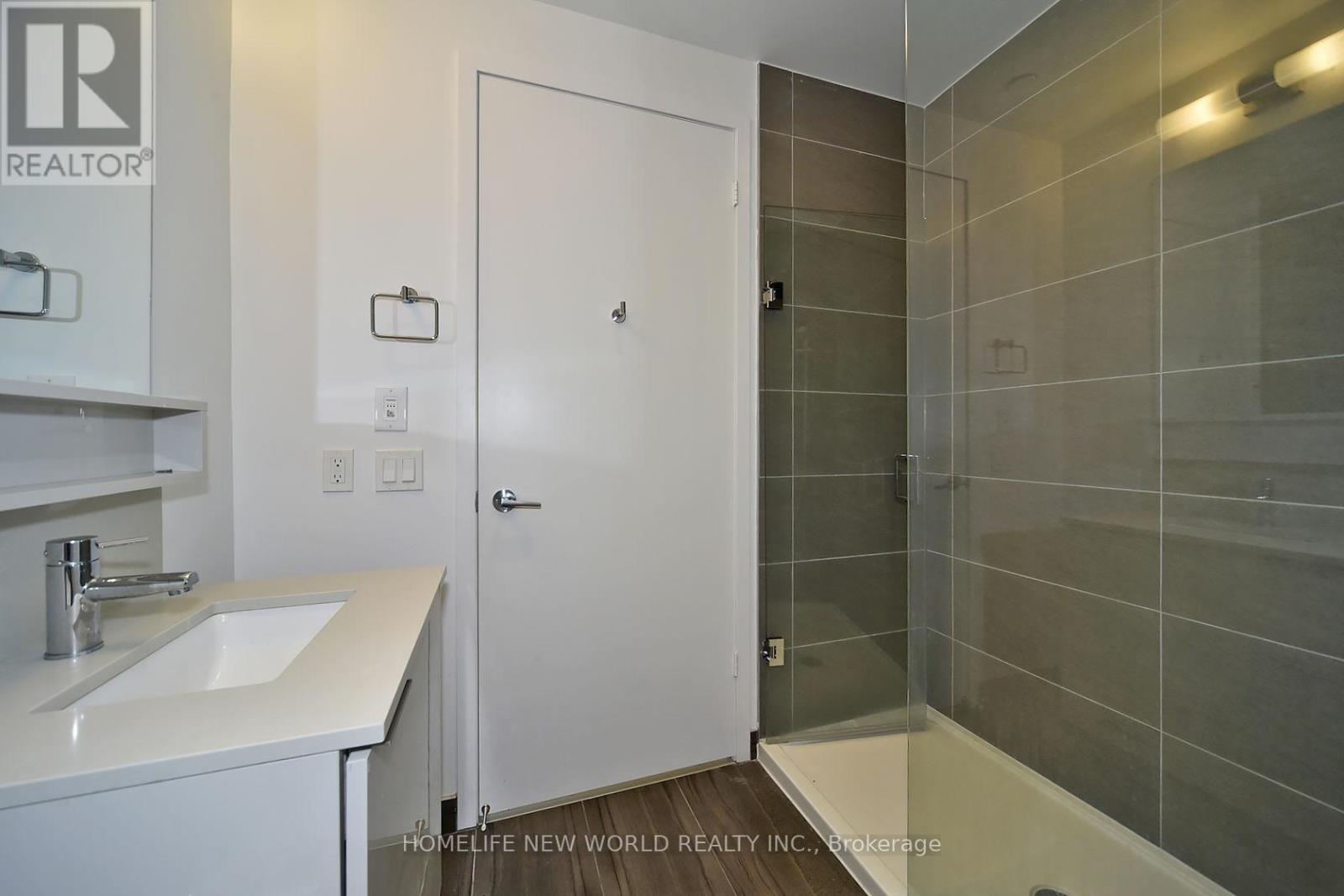 3006 - 5 Buttermill Avenue, Vaughan, Ontario L4K 0J5 - Photo 10 - N12549080