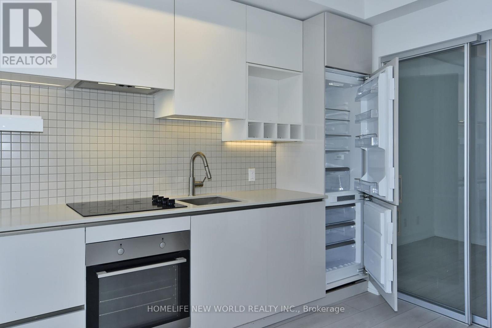 3006 - 5 Buttermill Avenue, Vaughan, Ontario L4K 0J5 - Photo 19 - N12549080