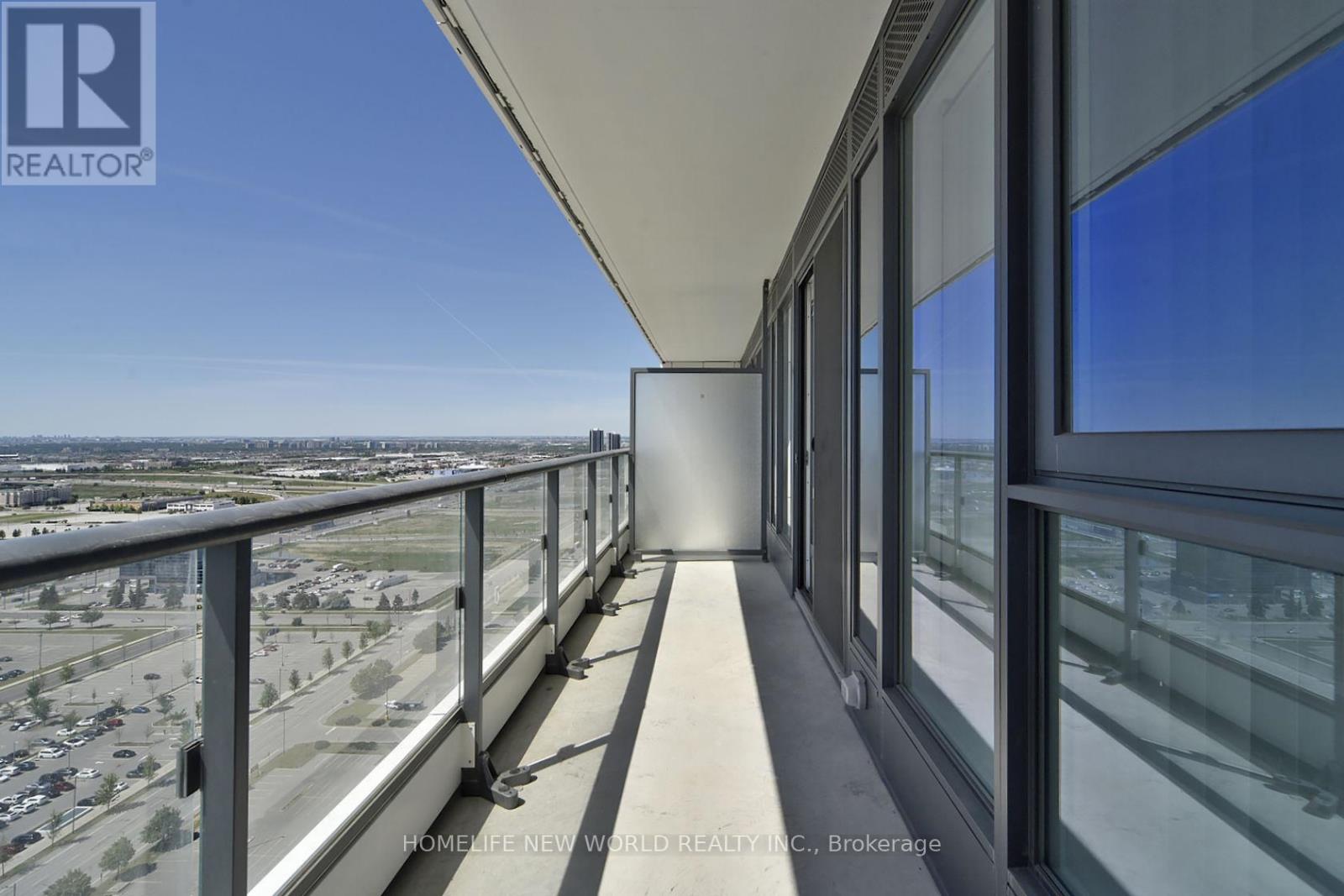 3006 - 5 Buttermill Avenue, Vaughan, Ontario L4K 0J5 - Photo 33 - N12549080