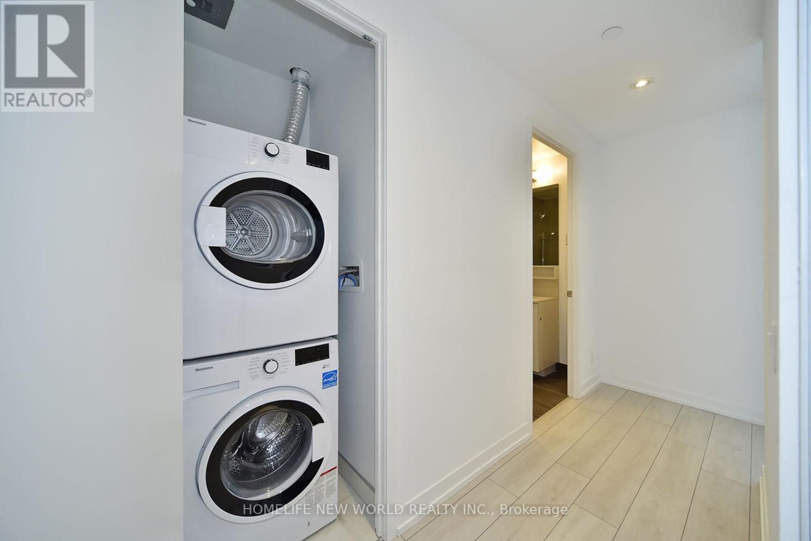 3006 - 5 Buttermill Avenue, Vaughan, Ontario L4K 0J5 - Photo 8 - N12549080