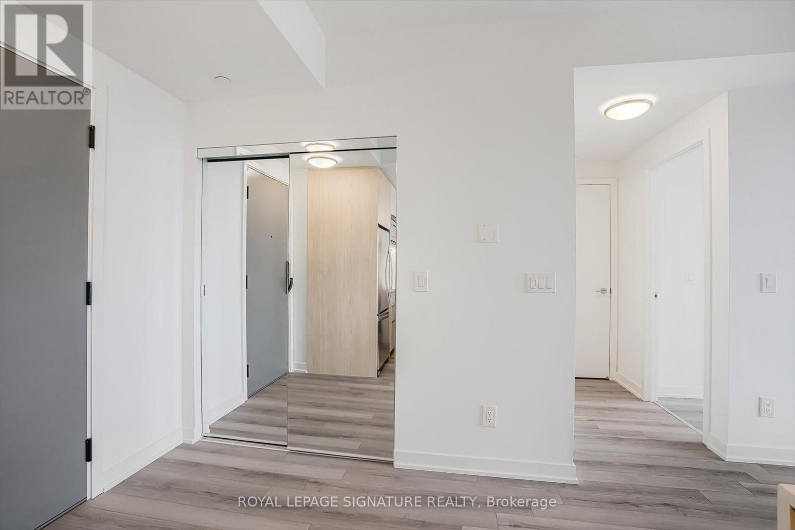 B510 - 3071 Trafalgar Road, Oakville, Ontario L6H 8C6 - Photo 28 - W12549058