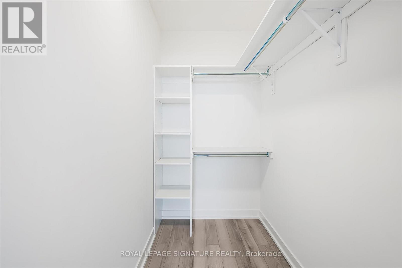 B510 - 3071 Trafalgar Road, Oakville, Ontario L6H 8C6 - Photo 42 - W12549058