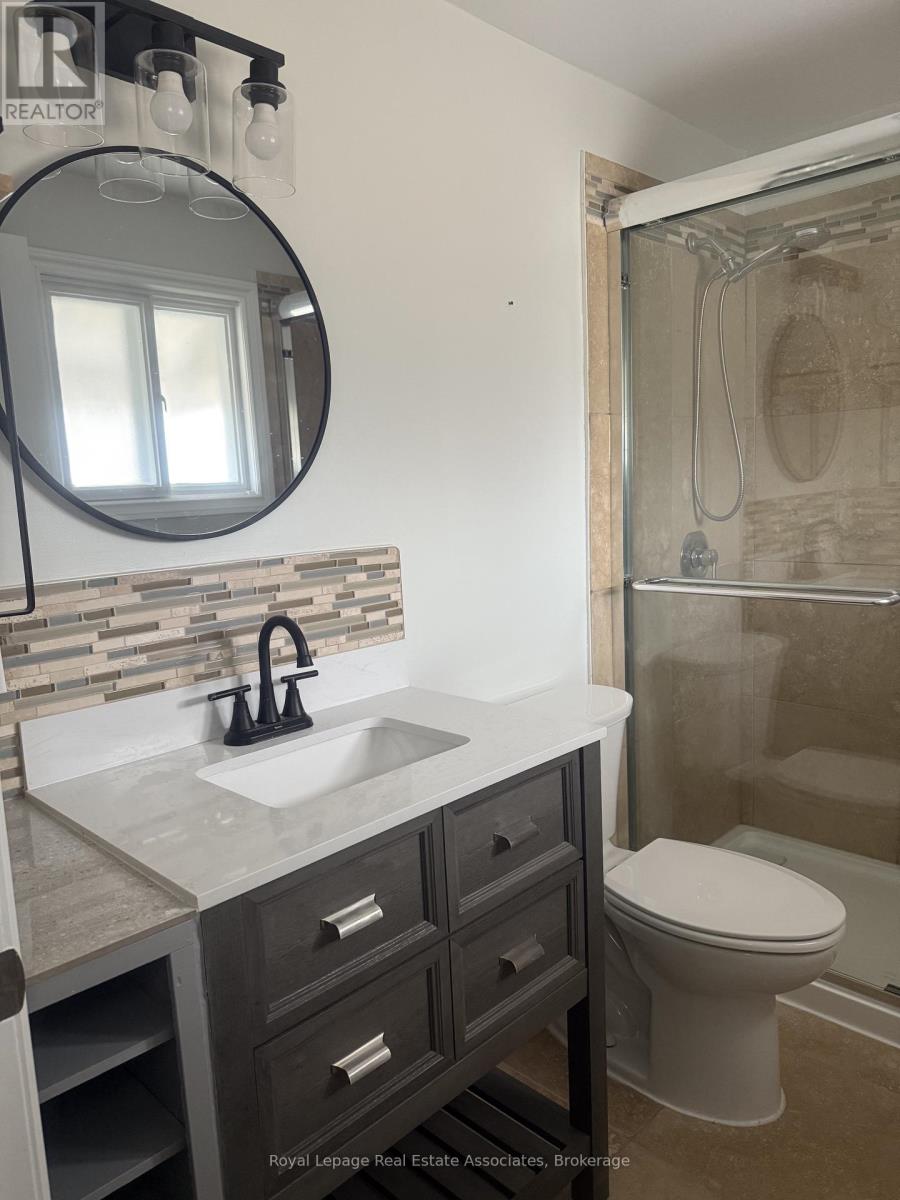 18 Fagan Drive, Halton Hills, Ontario L7G 4P3 - Photo 11 - W12549074