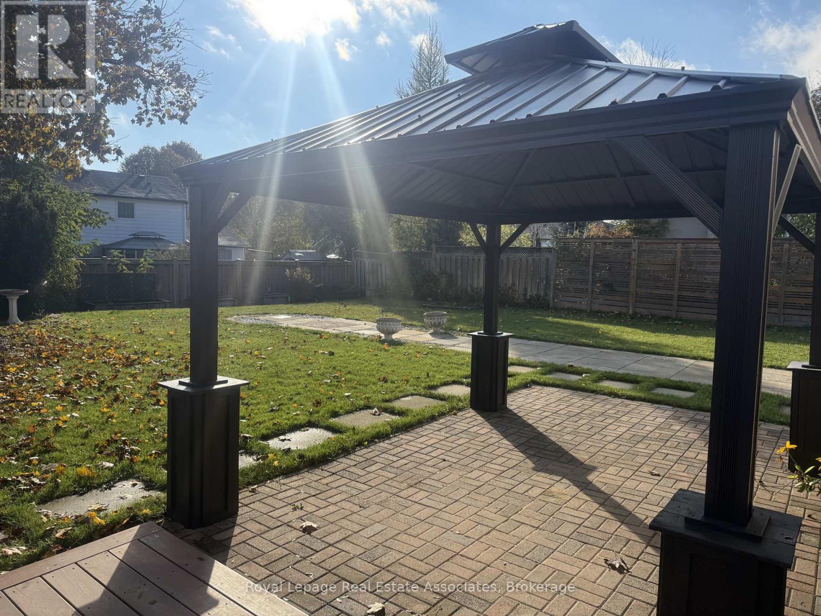 18 Fagan Drive, Halton Hills, Ontario L7G 4P3 - Photo 14 - W12549074