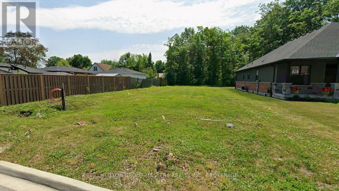 16 Hilda Street, Welland (N. Welland), Ontario  L3C 3N2 - Photo 3 - X12549090