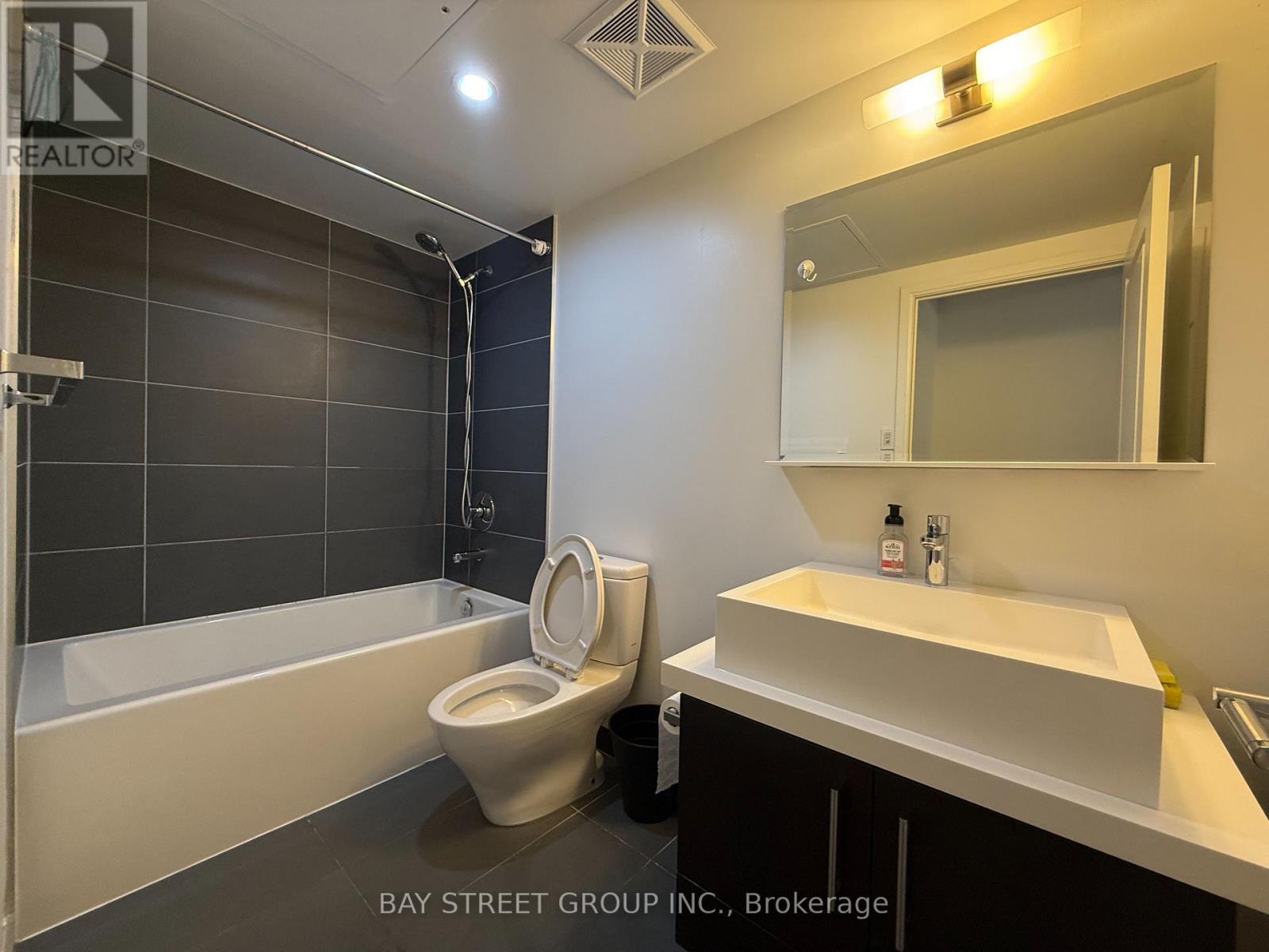 911 - 1080 Bay Street, Toronto, Ontario M5S 0A5 - Photo 10 - C12506100