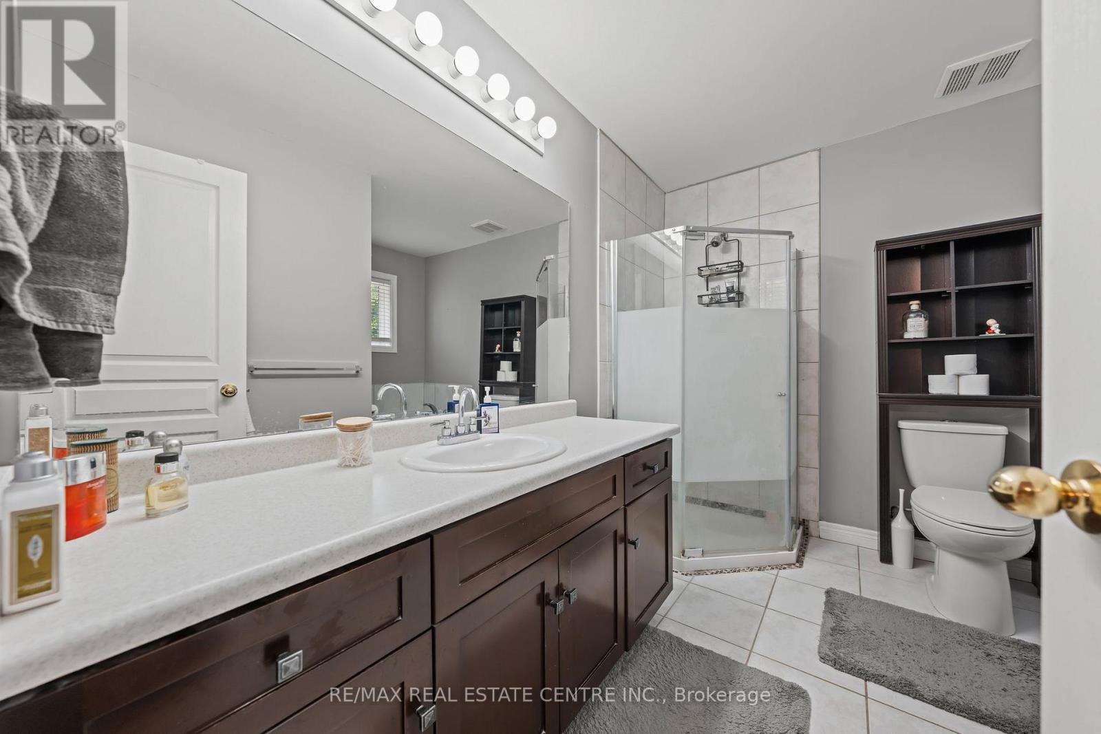 4 Irongate Drive, Brant, Ontario N3L 4G4 - Photo 15 - X12549064