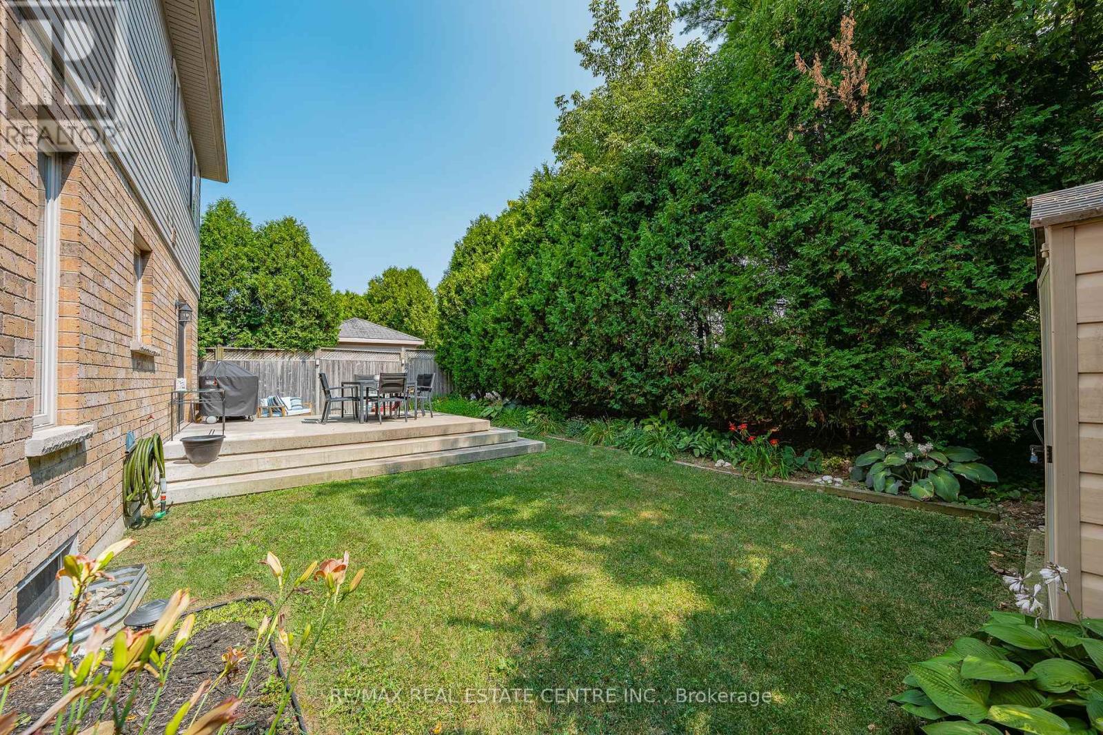 4 Irongate Drive, Brant, Ontario N3L 4G4 - Photo 29 - X12549064