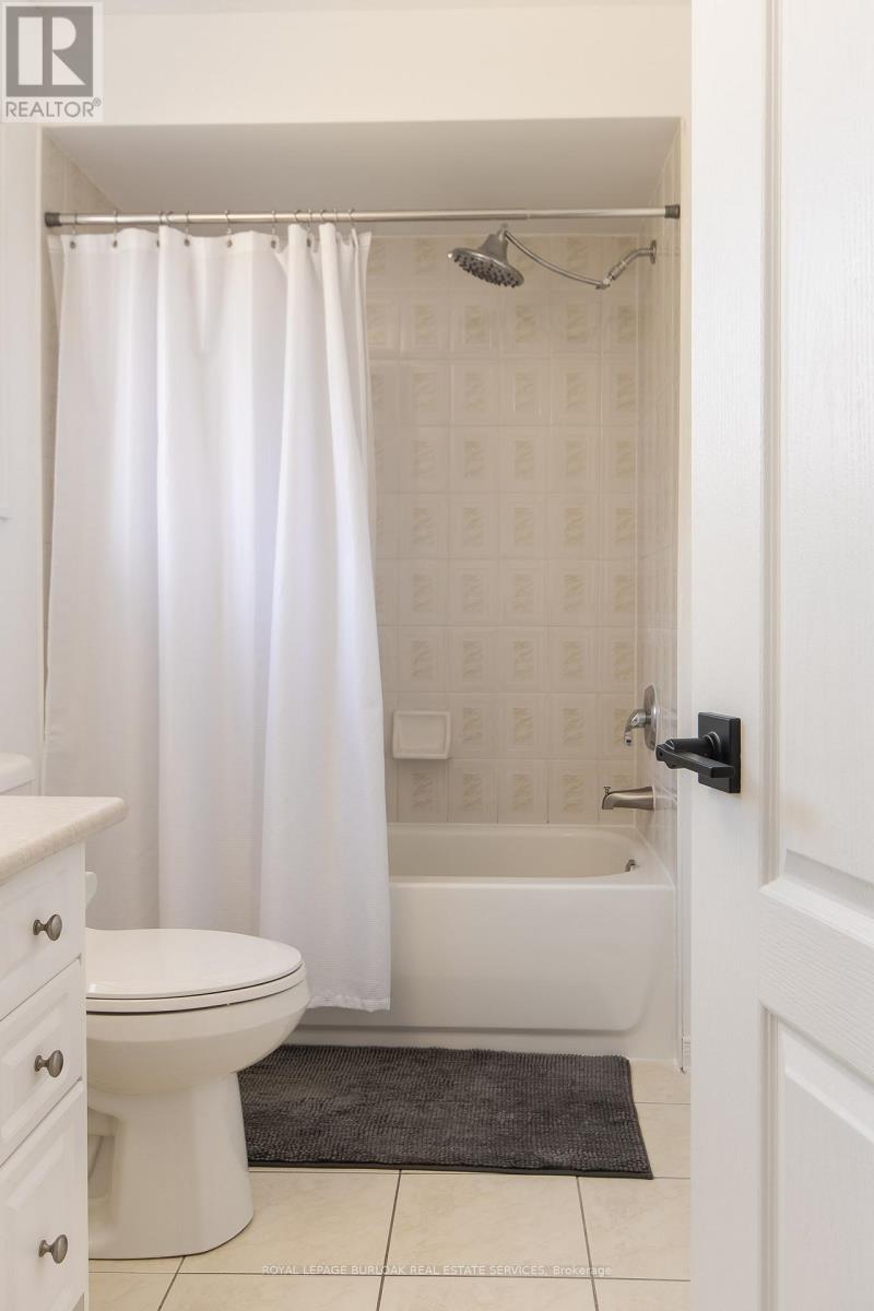 7 Trent Avenue, Toronto, Ontario M4C 5C6 - Photo 24 - E12549092