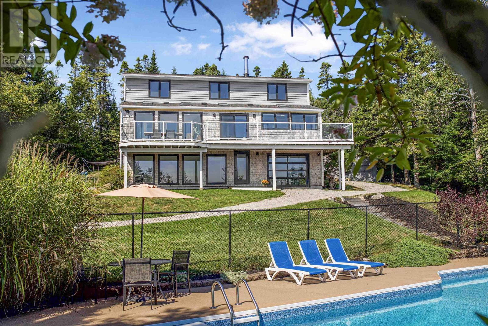 214 Hillside Drive, Boutiliers Point, Nova Scotia