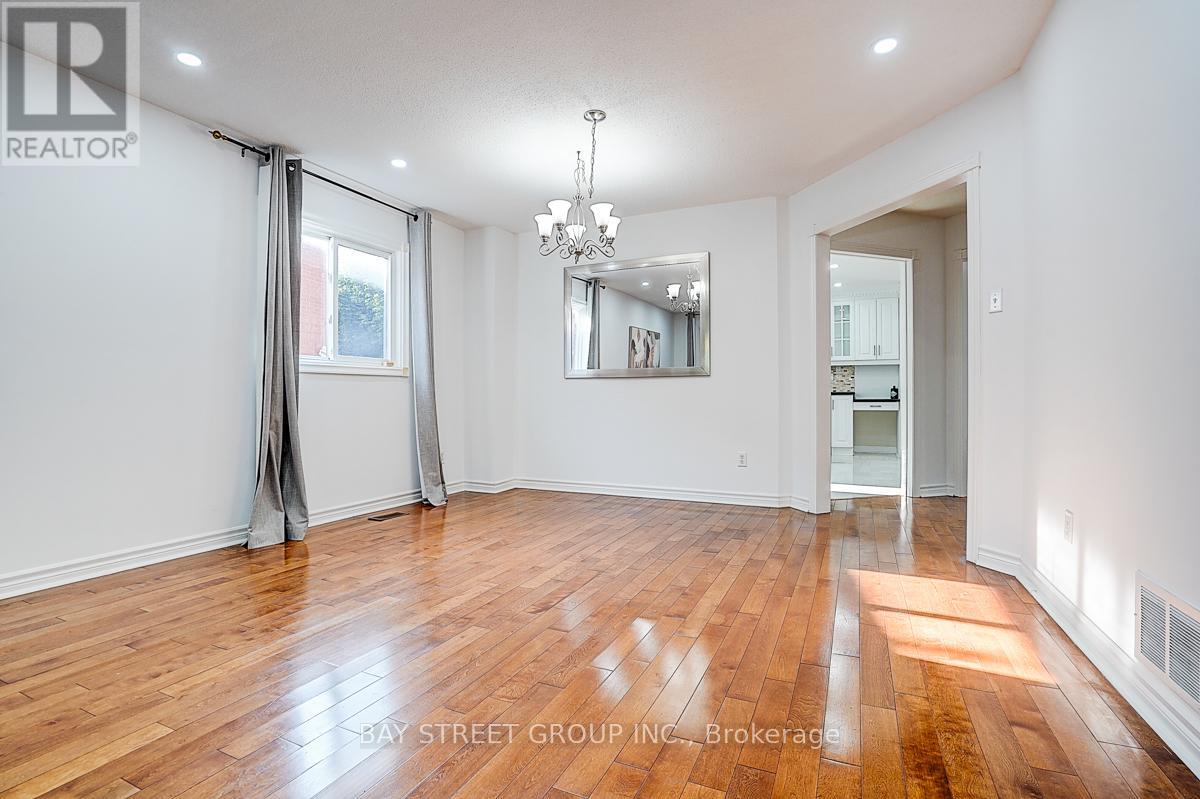 8 Muster Court, Markham, Ontario L3R 9G5 - Photo 13 - N12549086