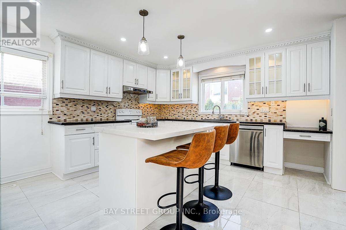 8 Muster Court, Markham, Ontario L3R 9G5 - Photo 21 - N12549086