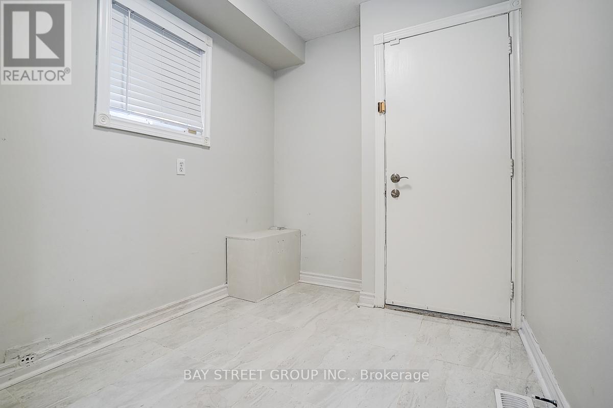 8 Muster Court, Markham, Ontario L3R 9G5 - Photo 26 - N12549086