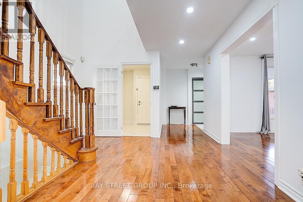 8 Muster Court, Markham, Ontario L3R 9G5 - Photo 9 - N12549086