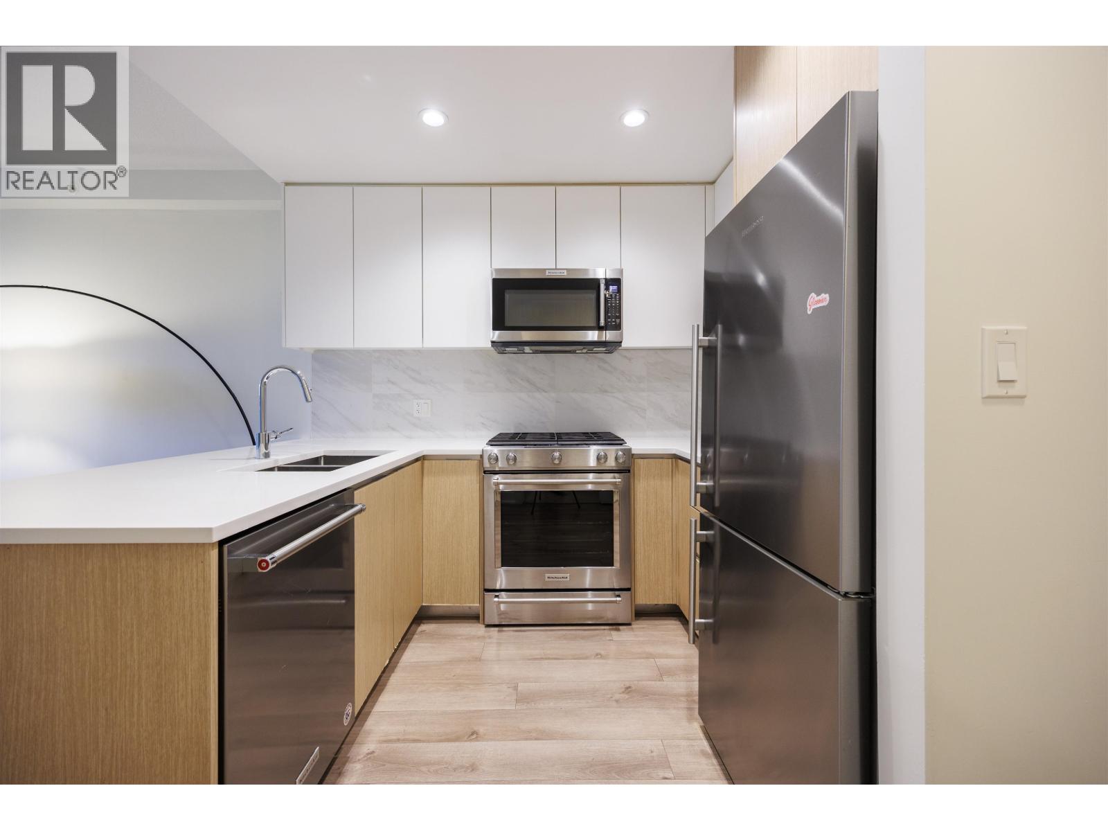 207 8940 University Crescent, Burnaby, British Columbia  V5A 4Y8 - Photo 8 - R3064907