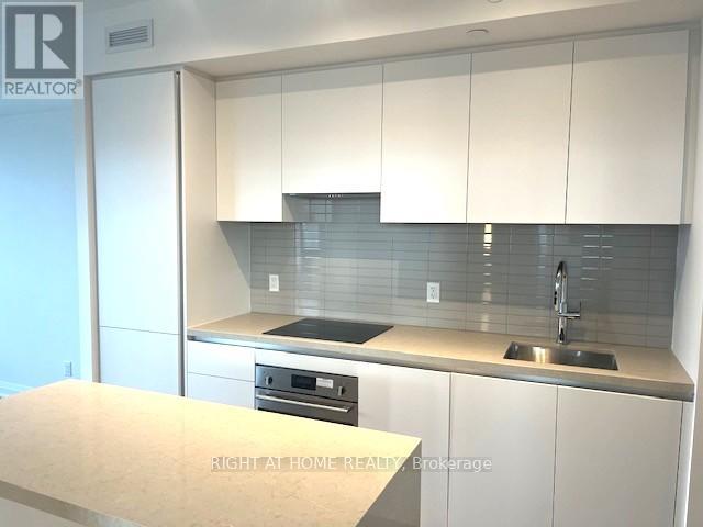 3907 - 4015 The Exchange Street, Mississauga, Ontario L5B 0N9 - Photo 9 - W12549084