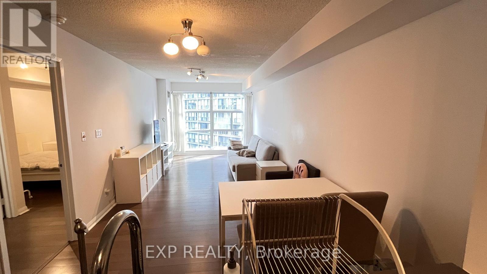 802 - 11 St Joseph Street, Toronto, Ontario  M4Y 3G4 - Photo 3 - C12549094