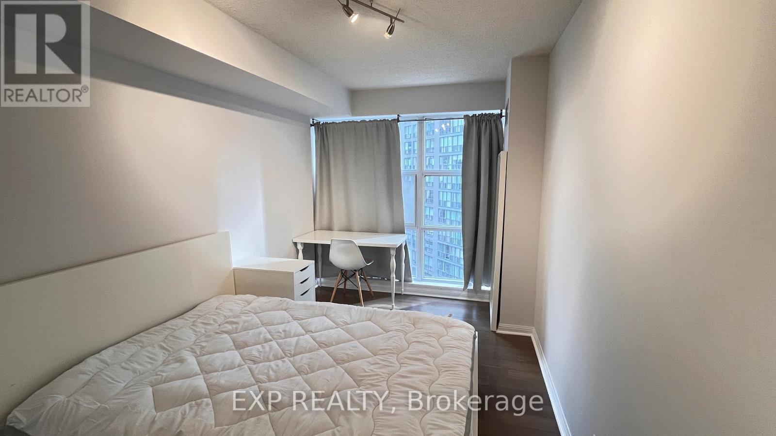 802 - 11 St Joseph Street, Toronto, Ontario  M4Y 3G4 - Photo 7 - C12549094