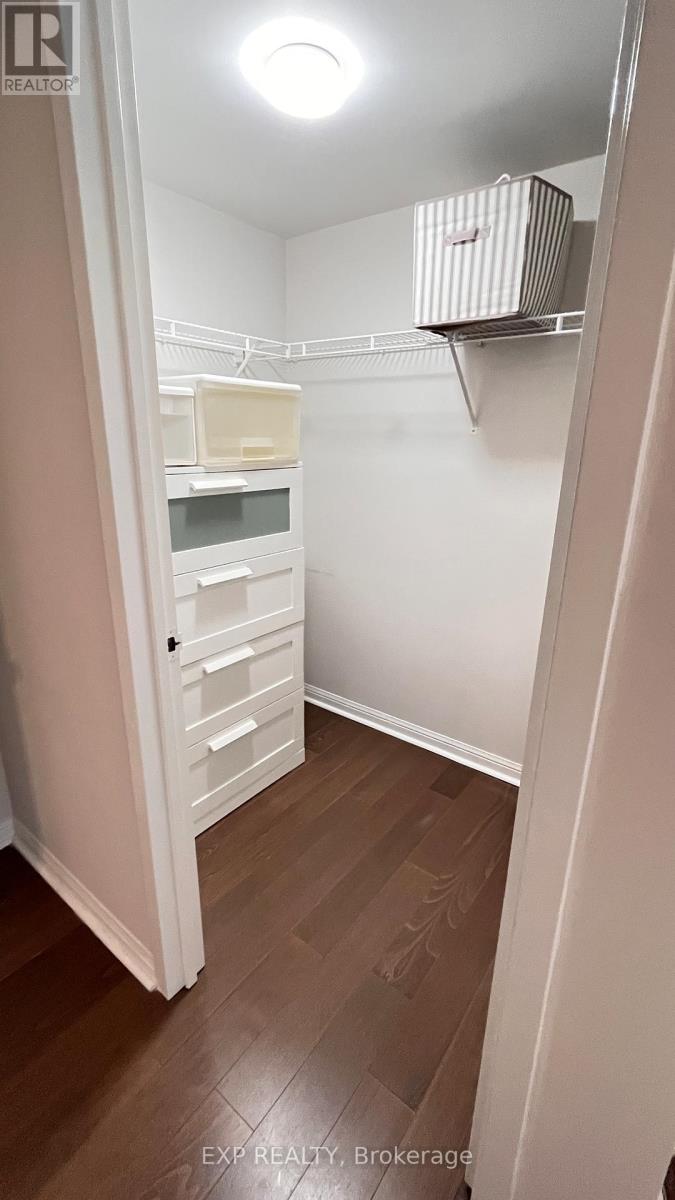 802 - 11 St Joseph Street, Toronto, Ontario  M4Y 3G4 - Photo 8 - C12549094