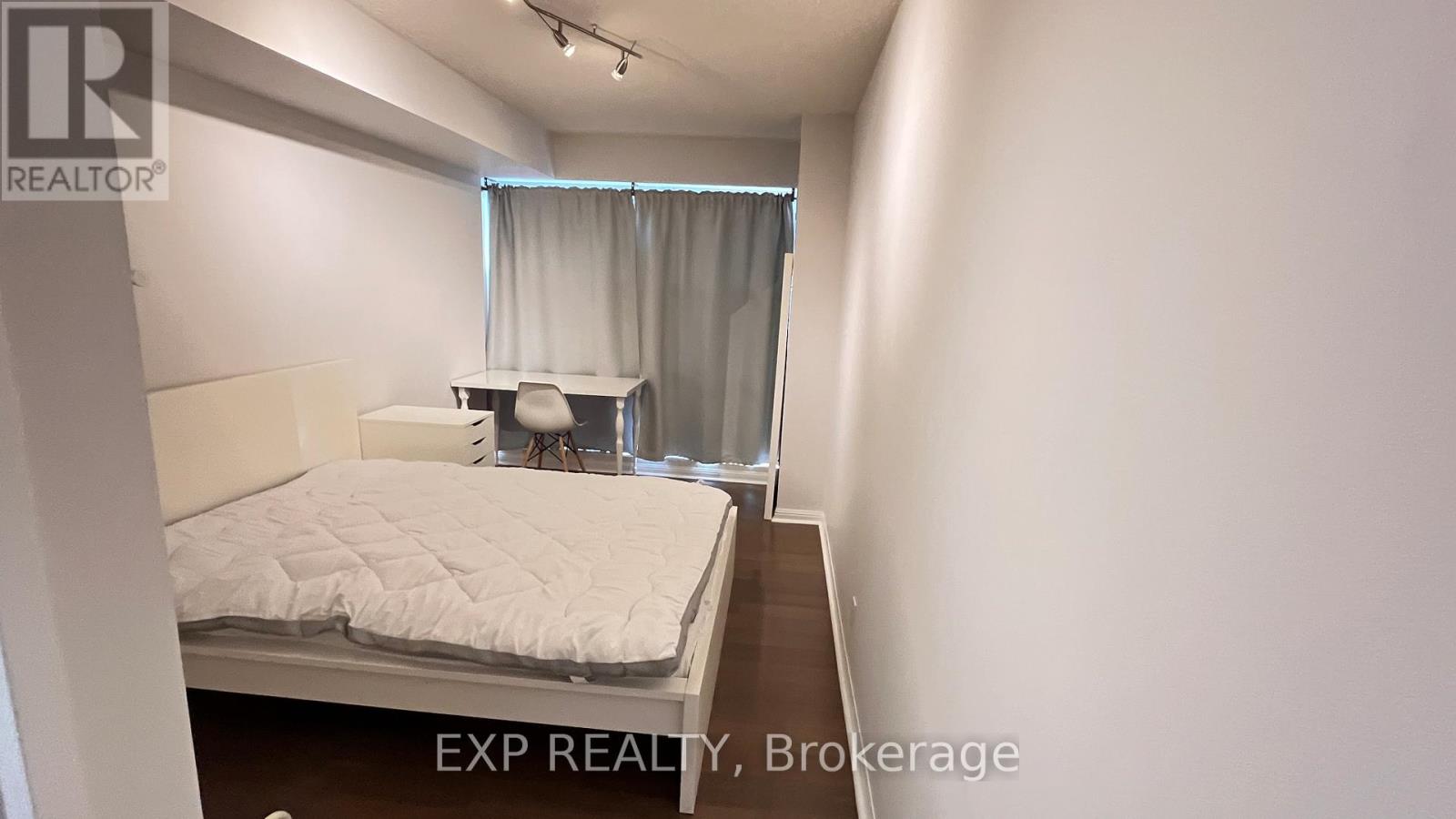 802 - 11 St Joseph Street, Toronto, Ontario  M4Y 3G4 - Photo 9 - C12549094