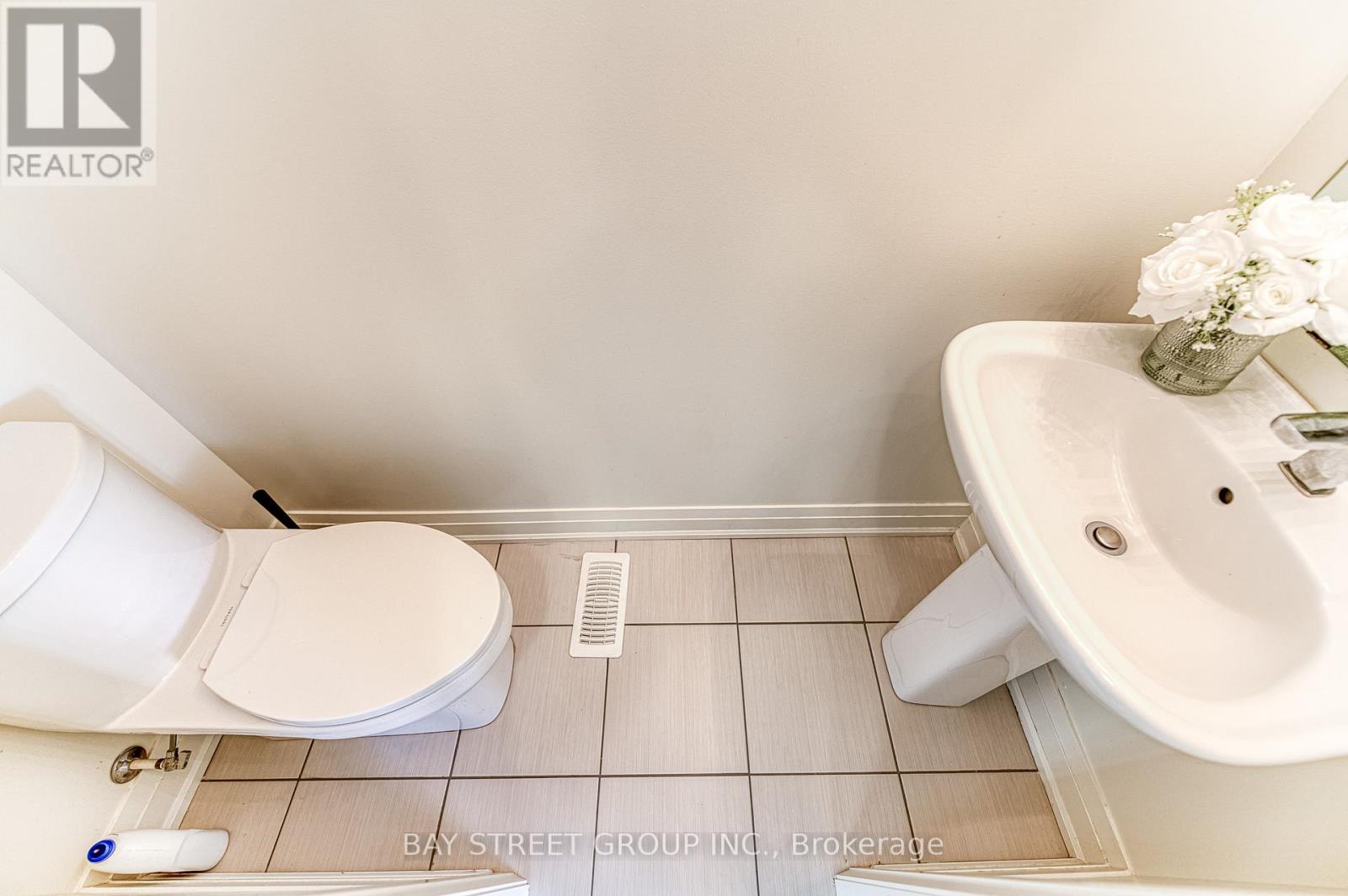 28 William Saville Street, Markham, Ontario  L3R 9S3 - Photo 22 - N12549106