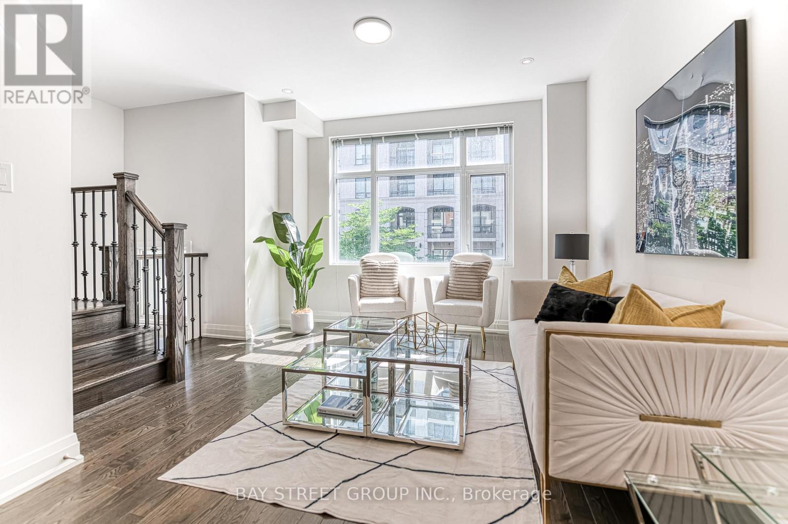 28 William Saville Street, Markham, Ontario  L3R 9S3 - Photo 4 - N12549106