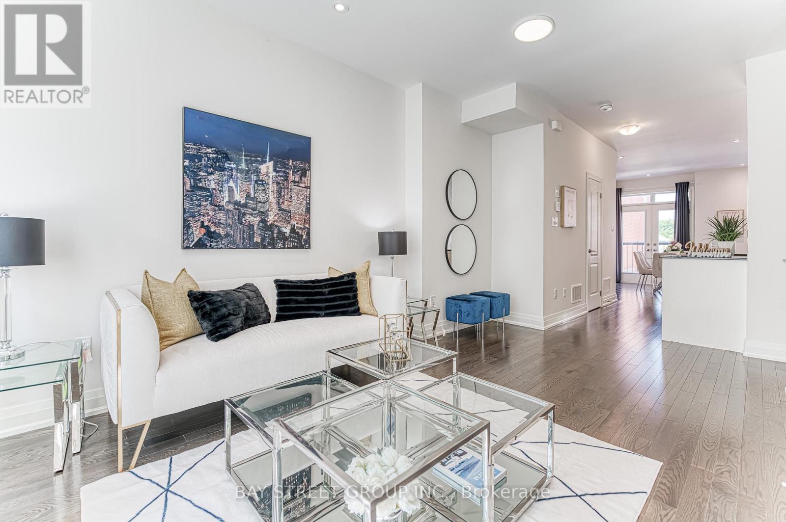 28 William Saville Street, Markham, Ontario  L3R 9S3 - Photo 6 - N12549106