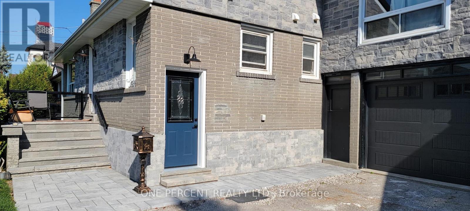 3417 Palgrave Road, Mississauga, Ontario L5B 1V9 - Photo 2 - W12549104