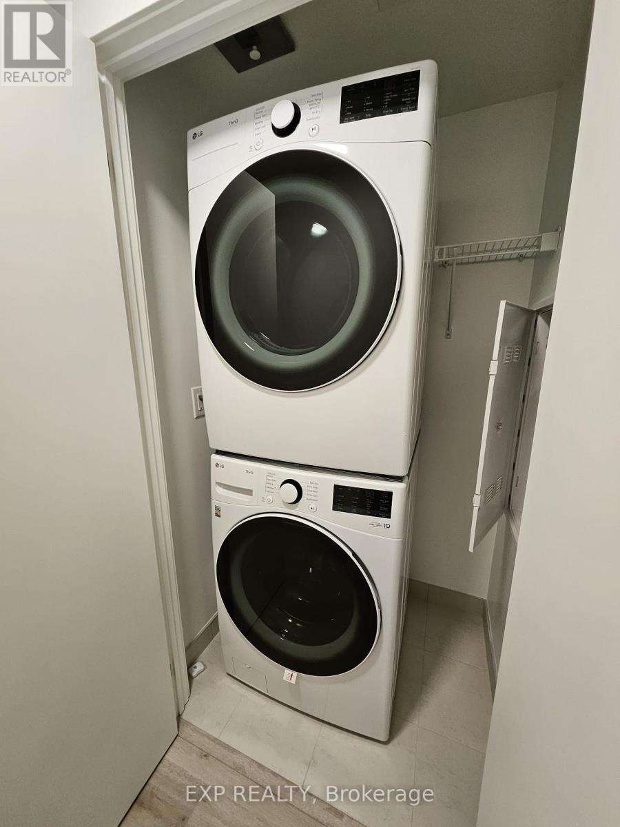 1211 - 395 Square One Drive, Mississauga, Ontario L5B 0G6 - Photo 11 - W12549110