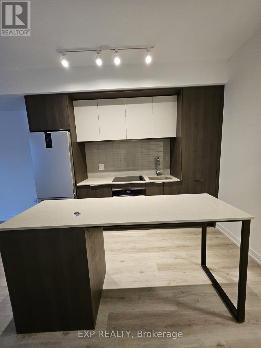 1211 - 395 Square One Drive, Mississauga, Ontario L5B 0G6 - Photo 3 - W12549110