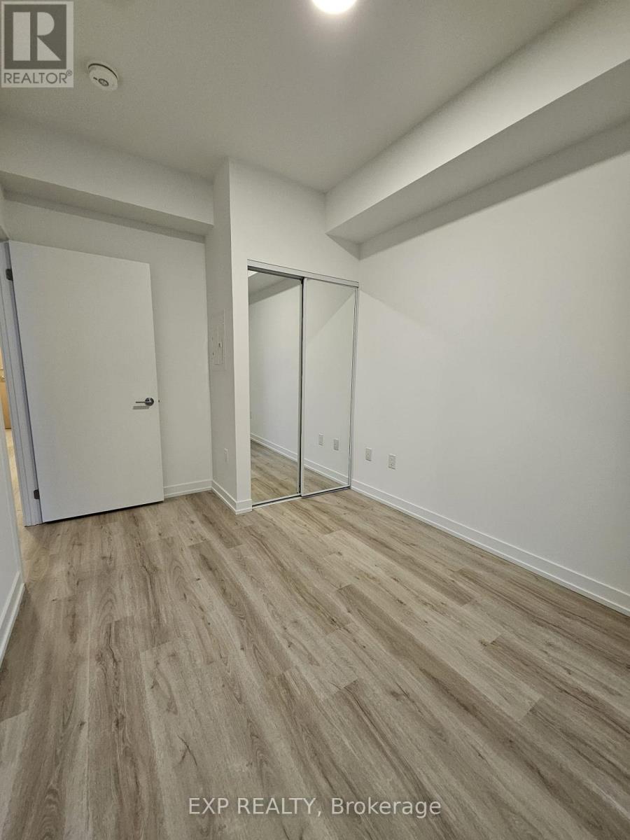 1211 - 395 Square One Drive, Mississauga, Ontario L5B 0G6 - Photo 8 - W12549110