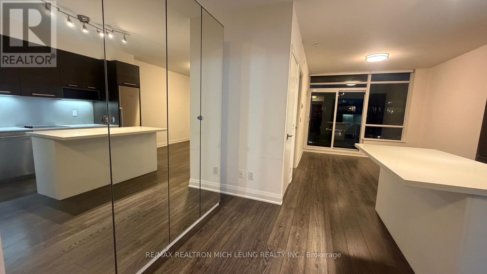 2506 - 36 Park Lawn Road, Toronto, Ontario  M8V 0E5 - Photo 2 - W12455598