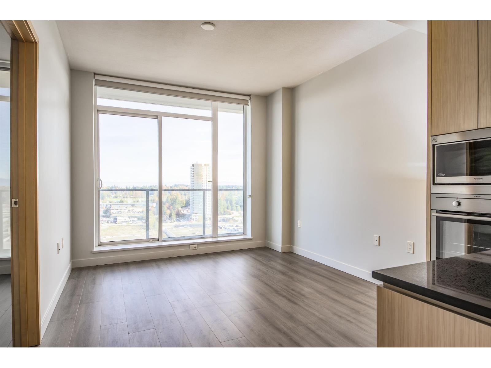 2004 13495 Central Avenue, Surrey, British Columbia V3T 0K2 - Photo 5 - R3063875