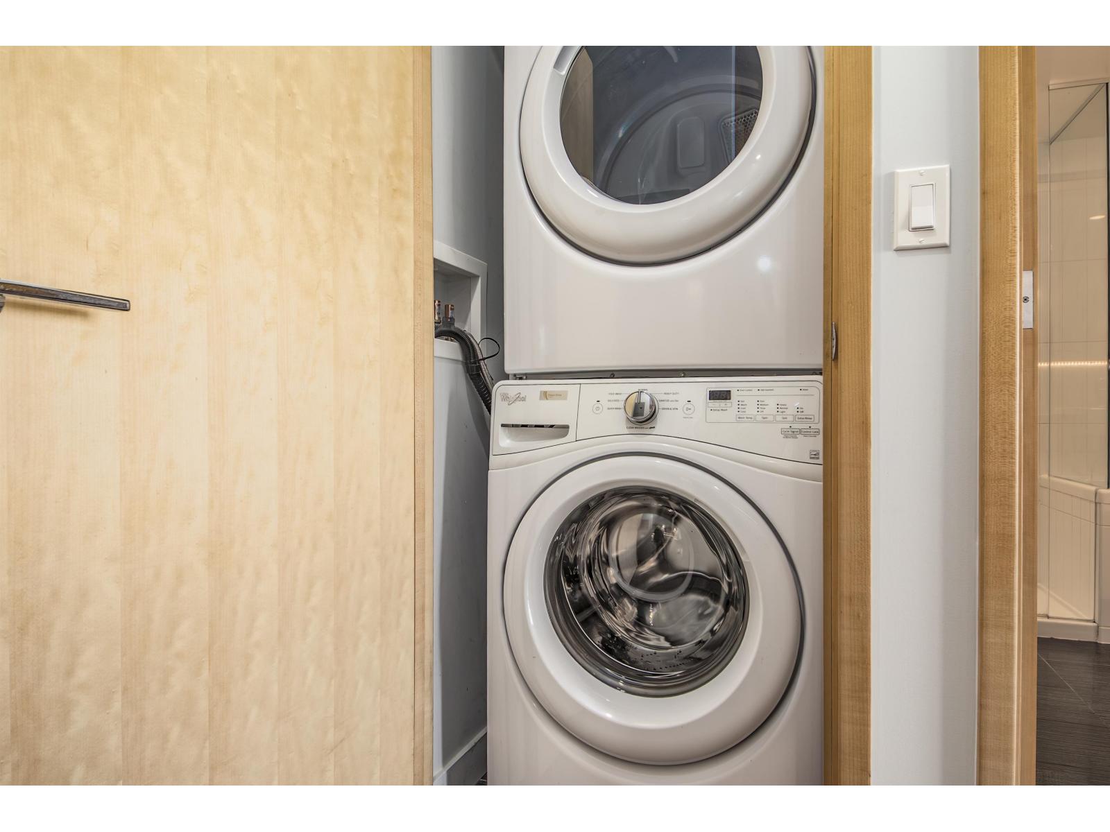 2004 13495 Central Avenue, Surrey, British Columbia V3T 0K2 - Photo 8 - R3063875