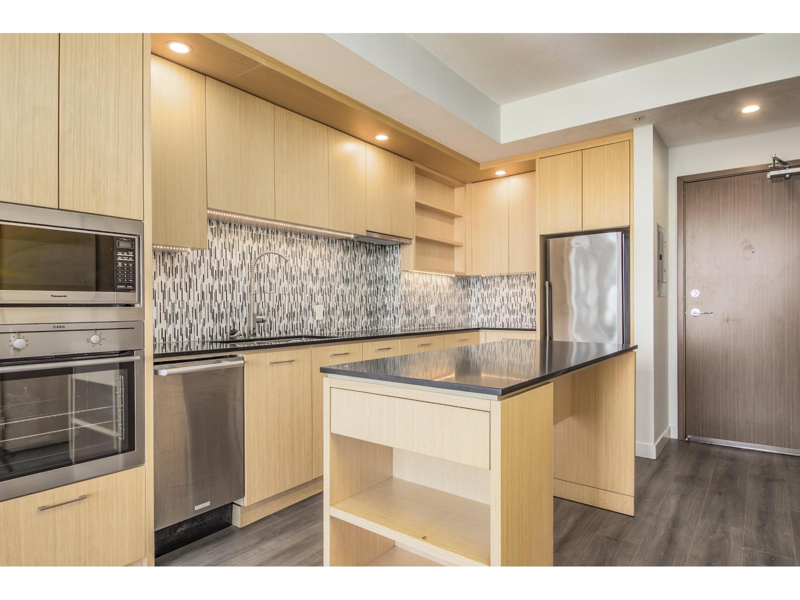 2004 13495 Central Avenue, Surrey, British Columbia V3T 0K2 - Photo 2 - R3063875