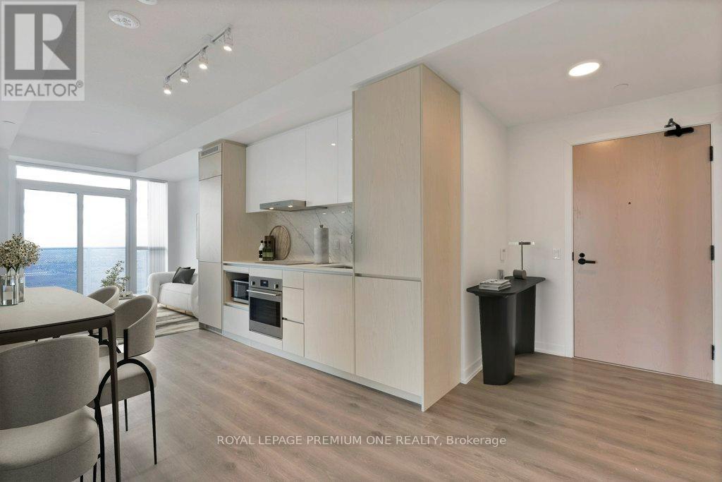 4010 - 28 Interchange Way, Vaughan, Ontario L4K 0P8 - Photo 5 - N12549120