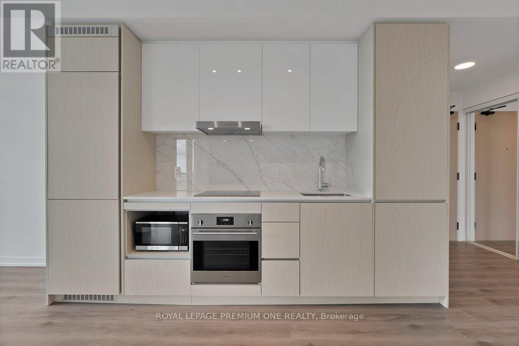 4010 - 28 Interchange Way, Vaughan, Ontario L4K 0P8 - Photo 7 - N12549120