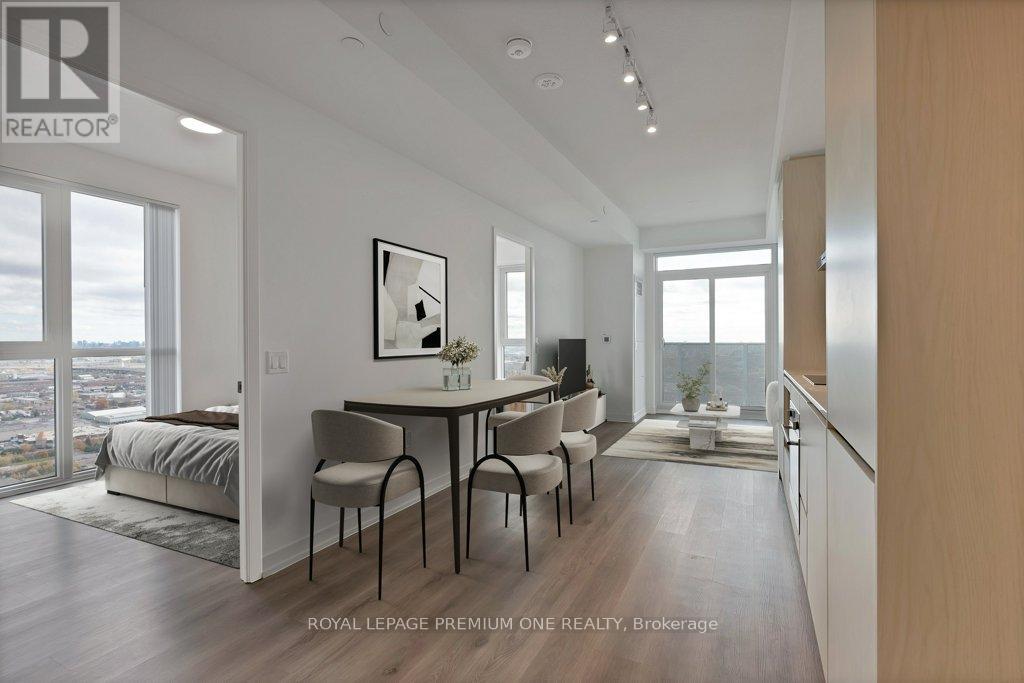 4010 - 28 Interchange Way, Vaughan, Ontario L4K 0P8 - Photo 8 - N12549120