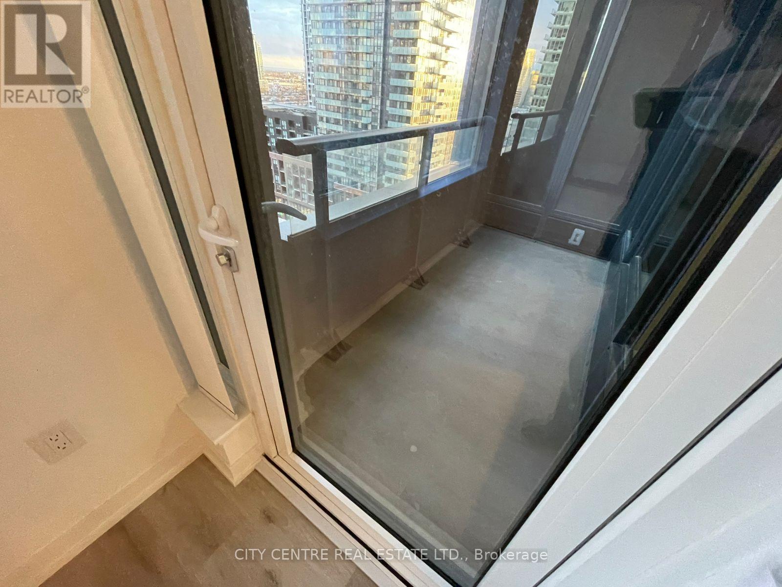 1406 - 395 Square One Drive, Mississauga, Ontario L5B 0P6 - Photo 10 - W12549122