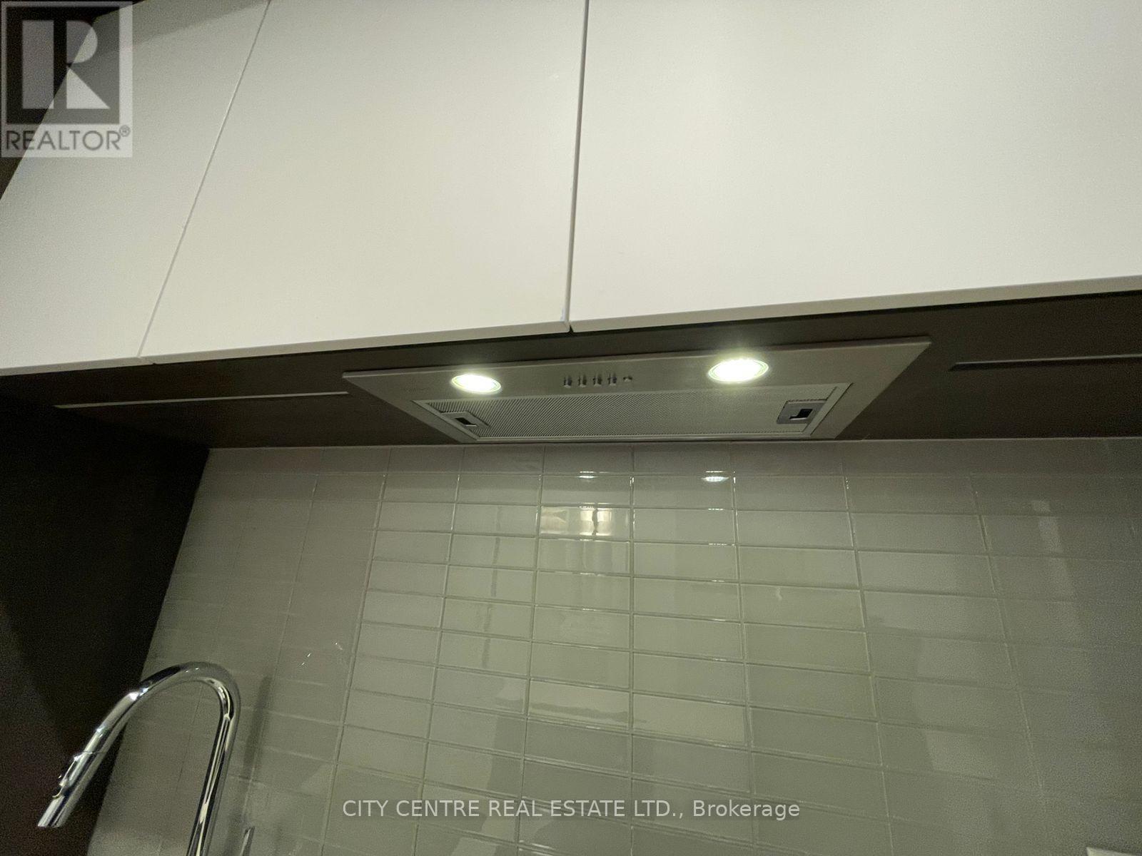 1406 - 395 Square One Drive, Mississauga, Ontario L5B 0P6 - Photo 22 - W12549122