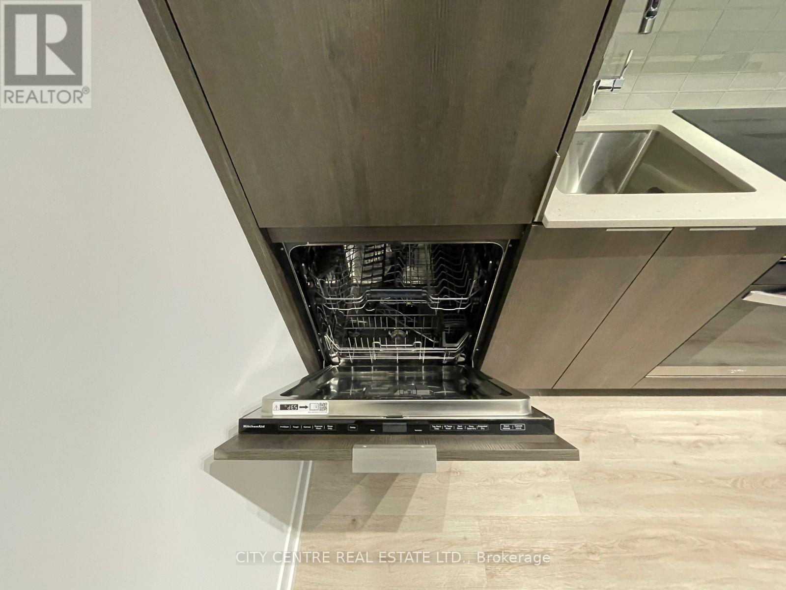 1406 - 395 Square One Drive, Mississauga, Ontario L5B 0P6 - Photo 24 - W12549122