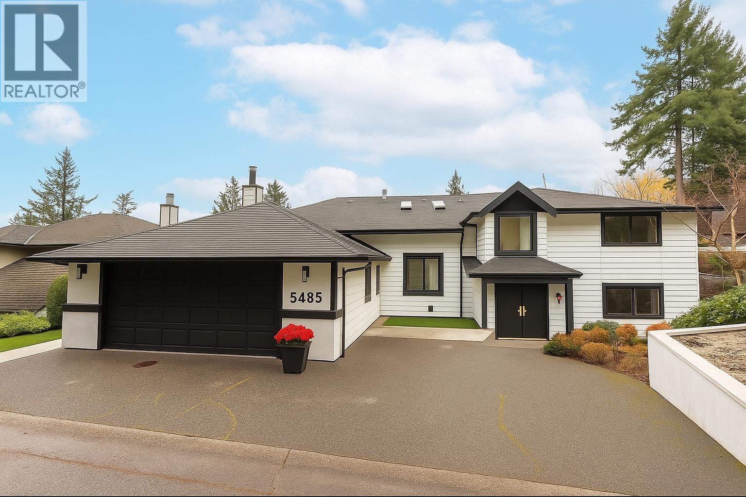 5485 Keith Road, West Vancouver, British Columbia  V7W 3E1 - Photo 1 - R3067225