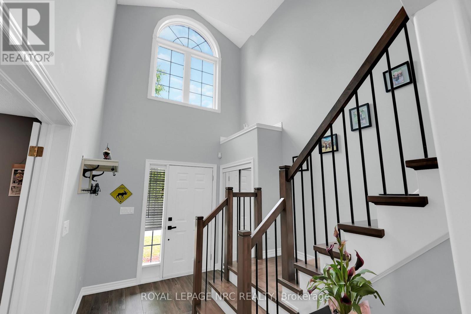 80 Mcbride Drive, St. Catharines, Ontario  L2S 2Z3 - Photo 4 - X12549134