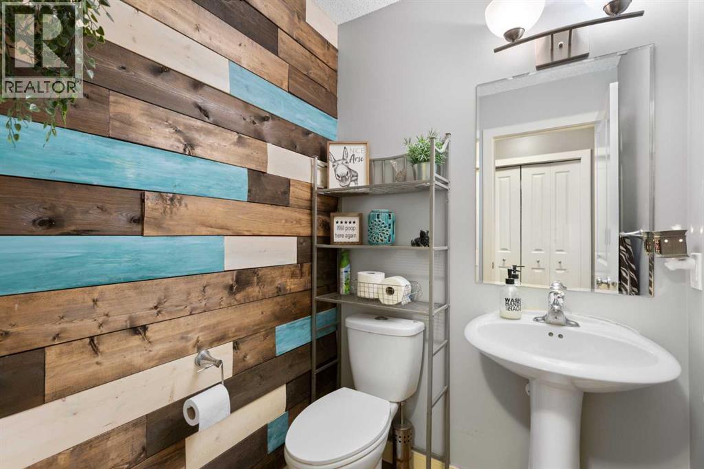 52 Westmount Circle, Okotoks, Alberta  T1S 0B6 - Photo 6 - A2269501