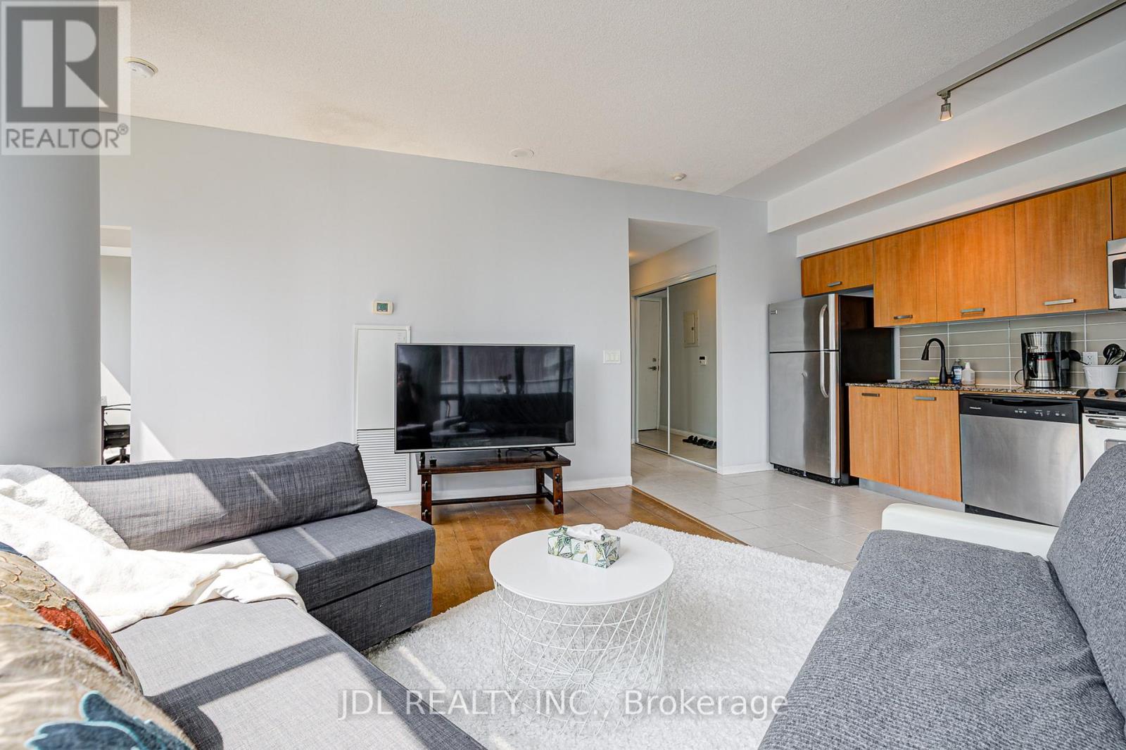 2208 - 832 Bay Street, Toronto, Ontario M5S 1Z6 - Photo 13 - C12549138